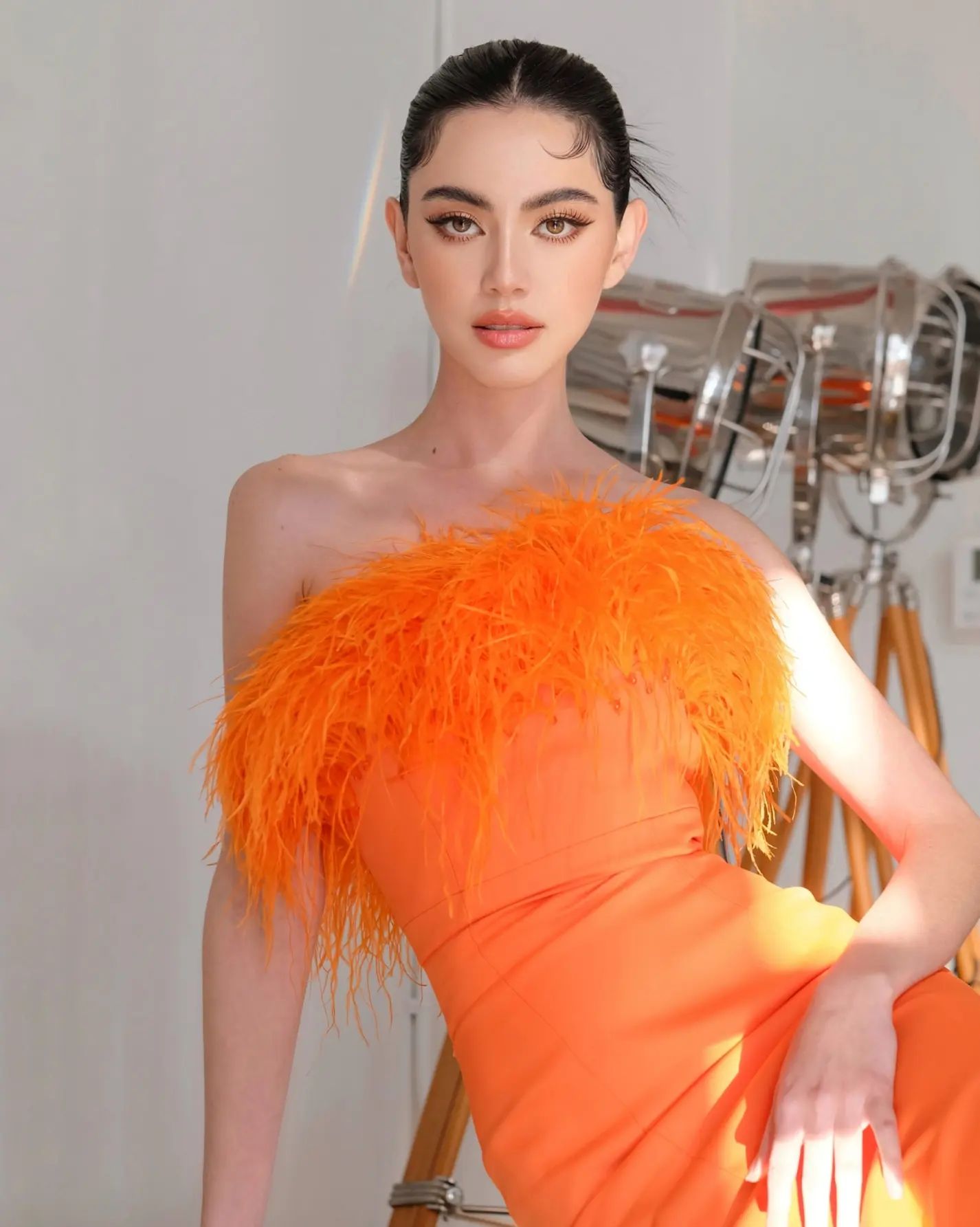 ใหม่ ดาวิกา