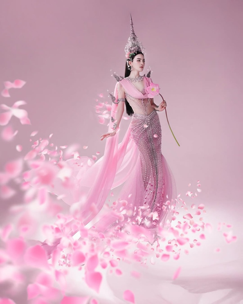 ใหม่ ดาวิกา