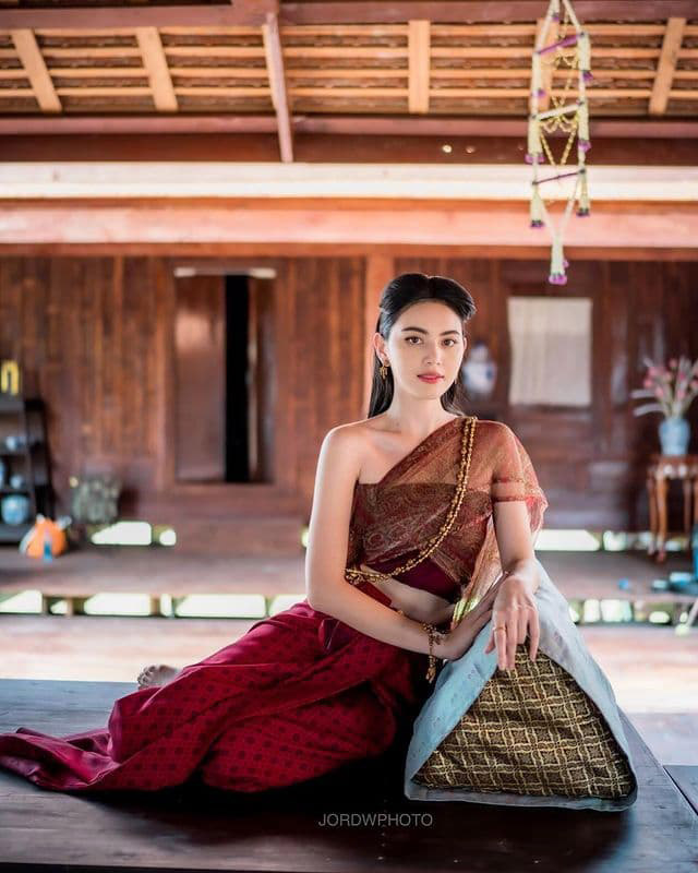 ใหม่ ดาวิกา