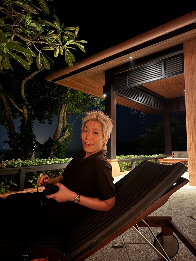 ซิลวี่ ปล่อยชอตหอมแก้ม มะเหมี่ยว คนแห่ลุ้นสถานะ