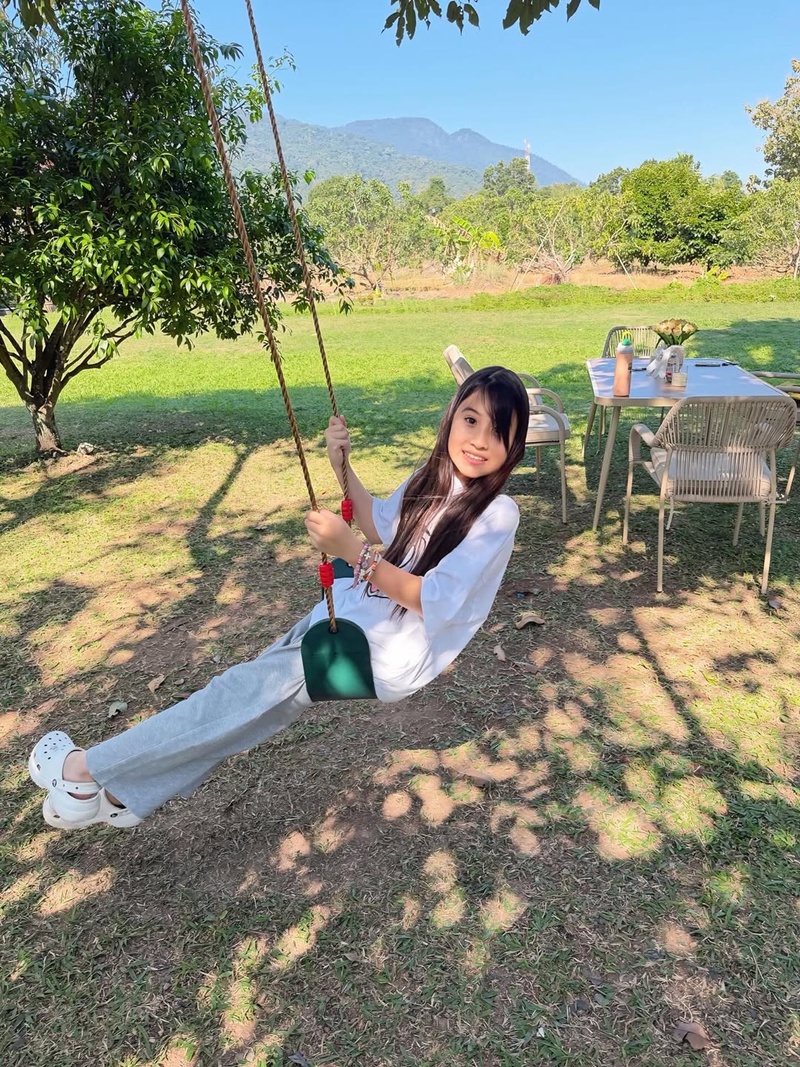 เมย์ เฟื่องอารมย์