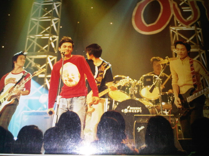 จุ๊บ วงเอาท์