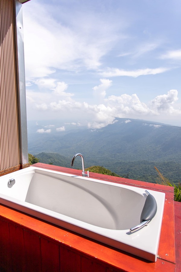 อ่างอาบน้ำแบบเอาท์ดอร์ หลงเขาแคมป์ ภูทับเบิก