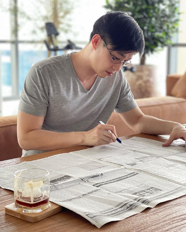 ไก่ ภาษิต