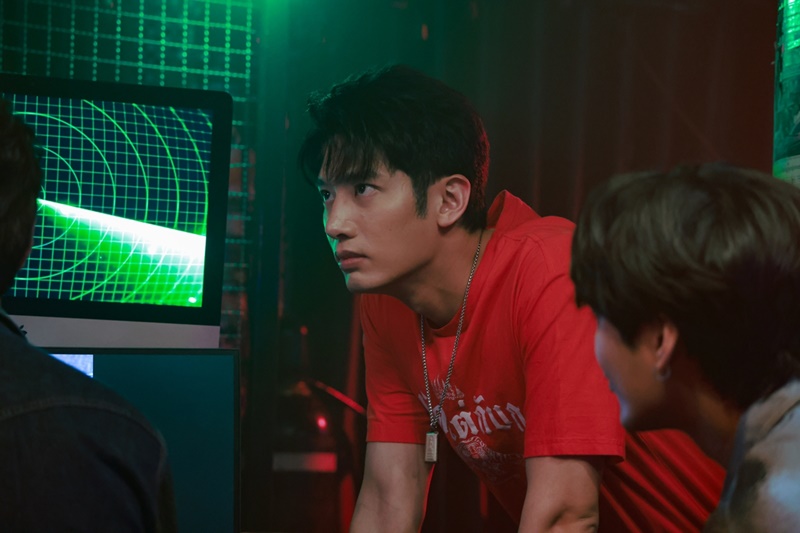  7 ประจัญบาน นักแสดง