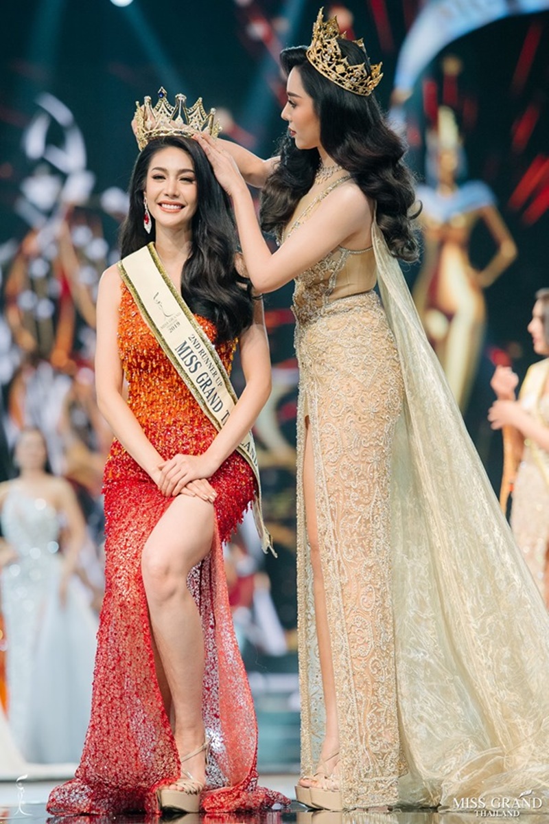 เจน นฤมล