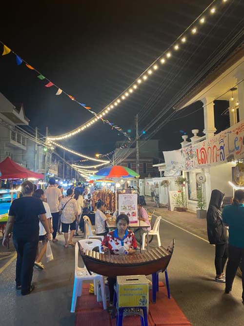 ถนนคนเดินเพชรบุรี 