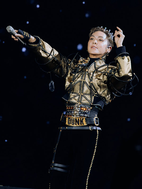 หนุ่ม กะลา