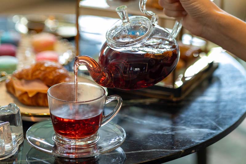 Oort Cloud Tea Room คาเฟ่ธีมอวกาศ