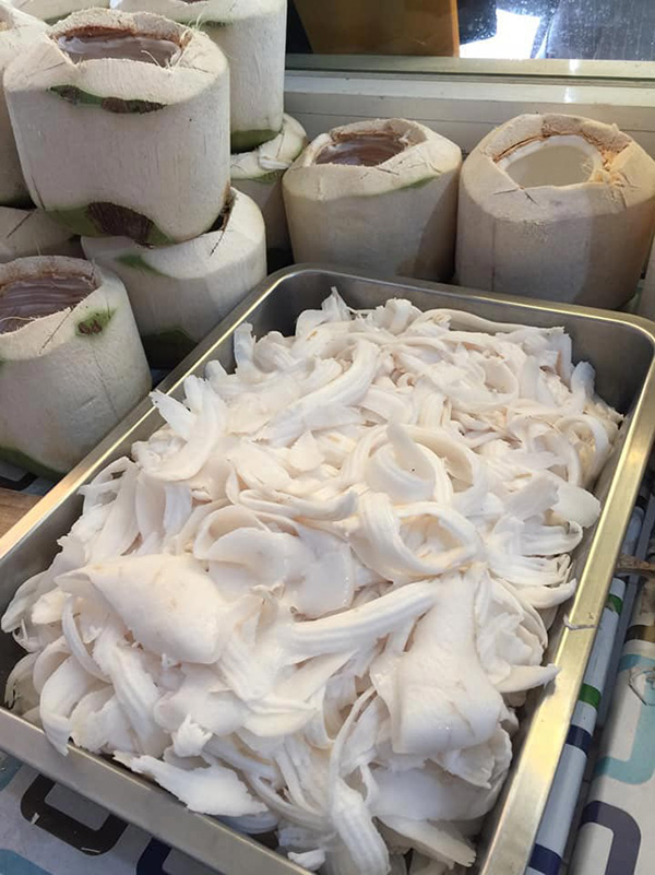 ร้านขนมบ้าบิ่น