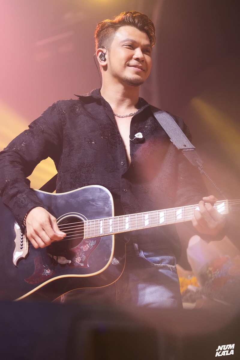 หนุ่ม กะลา