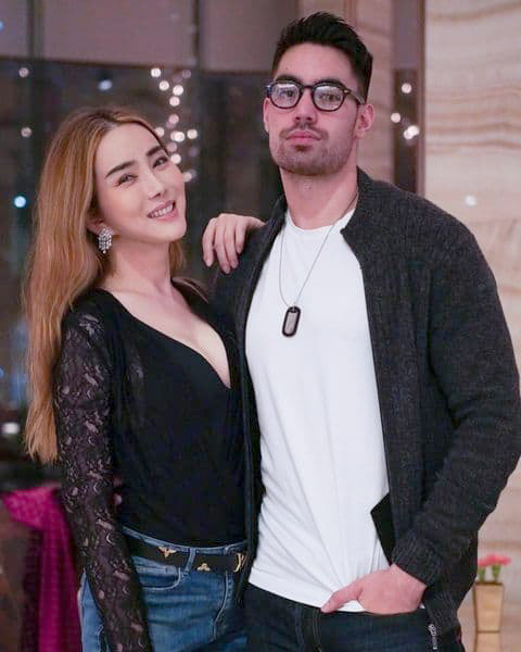 แอน จักรพงษ์, ผู้หญิงข้ามเพศ