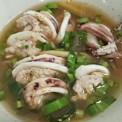 ต้มแซ่บปลาหมึกยัดไส้ 