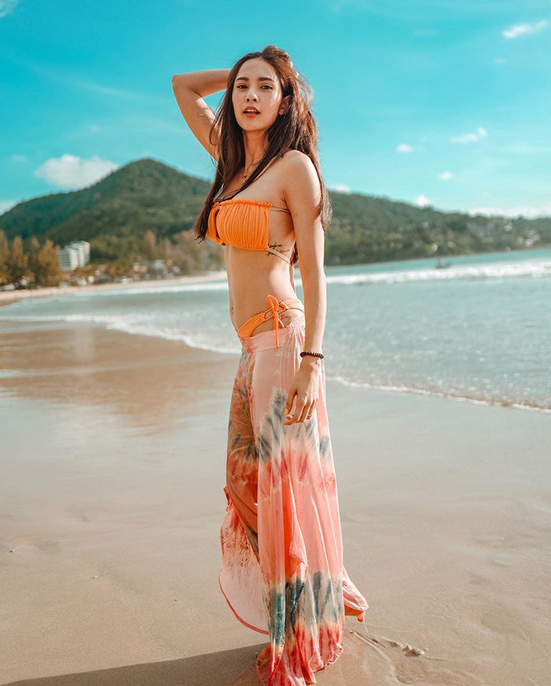 อุ้ม ลักขณา