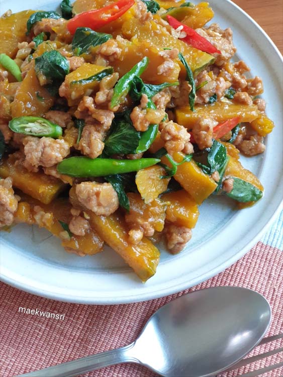 ฟักทองผัดหมูสับ