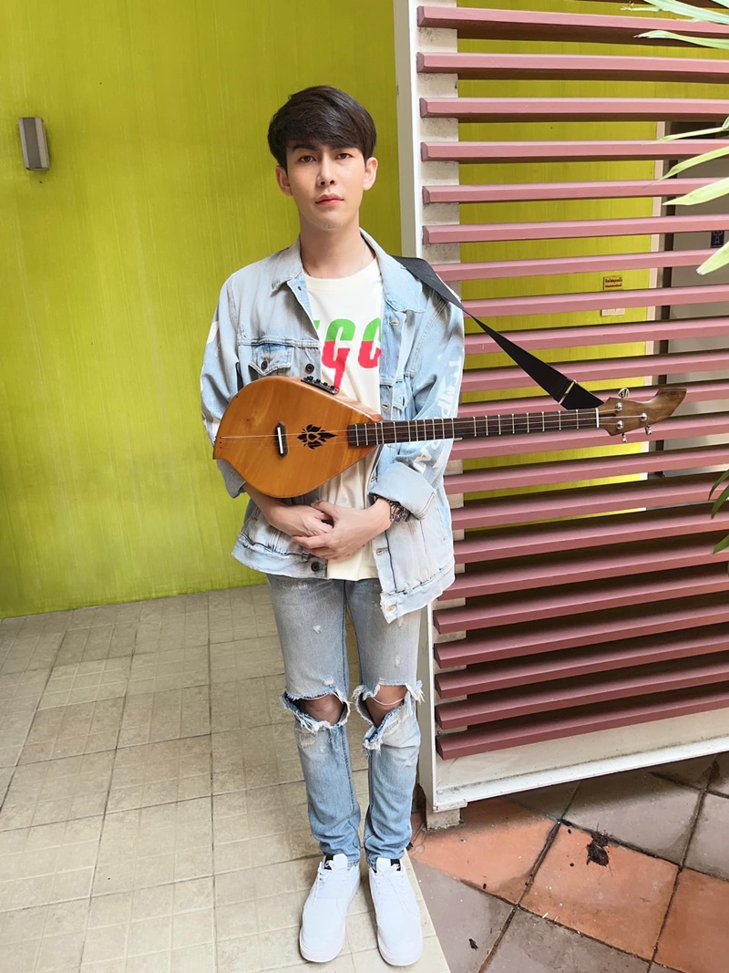 ครูเต้ย อภิวัฒน์