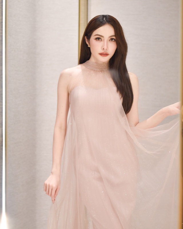 ชาล็อต จัดงานวันเกิด 