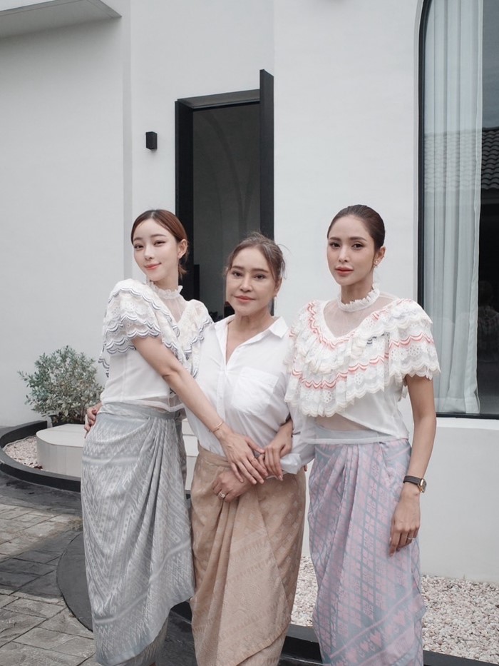  อุ้ม ลักขณา นิวเคลียร์ หรรษา ฉลองวันเกิดคุณแม่ม่วย สมปอง