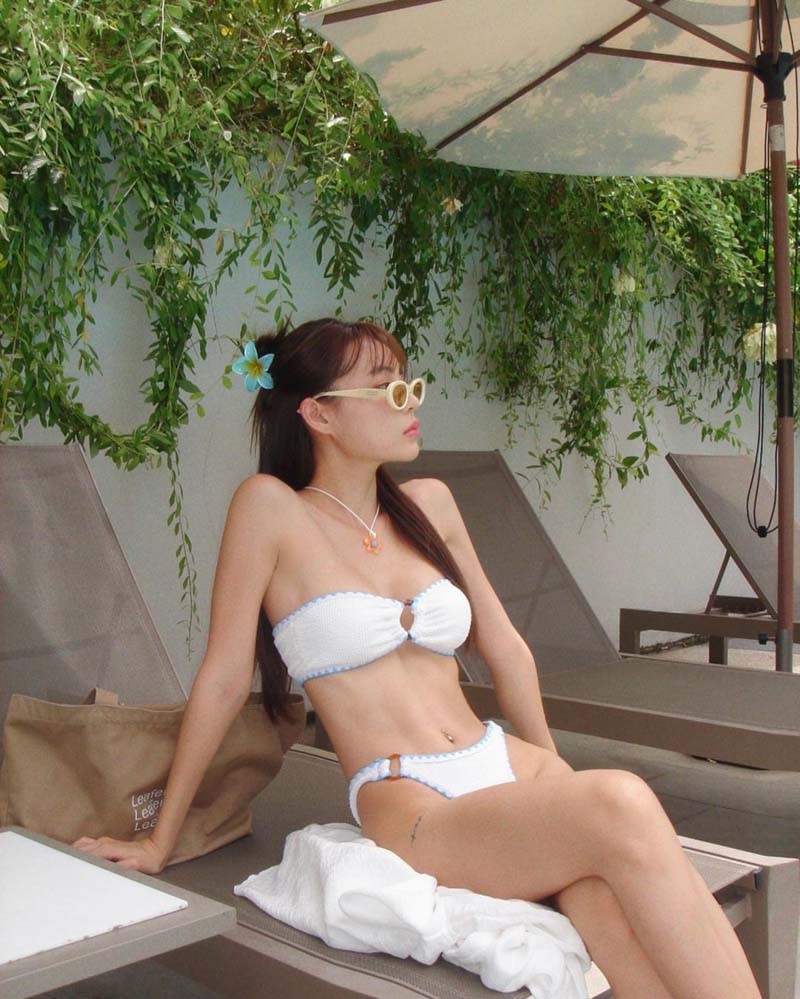 กระปุก พัชรา ทับทอง ชุดว่ายน้ำ