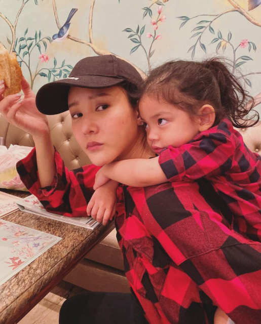 แตงโม นิดา