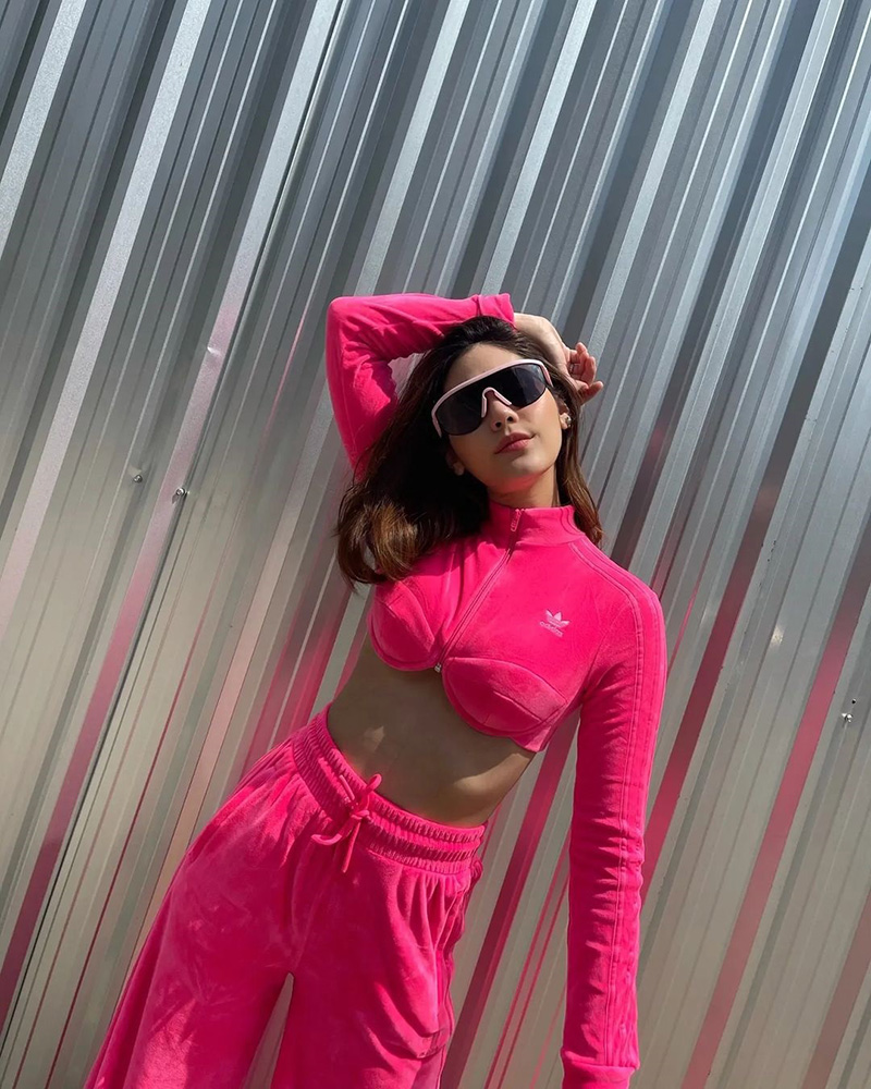 ชมพู่ อารยา