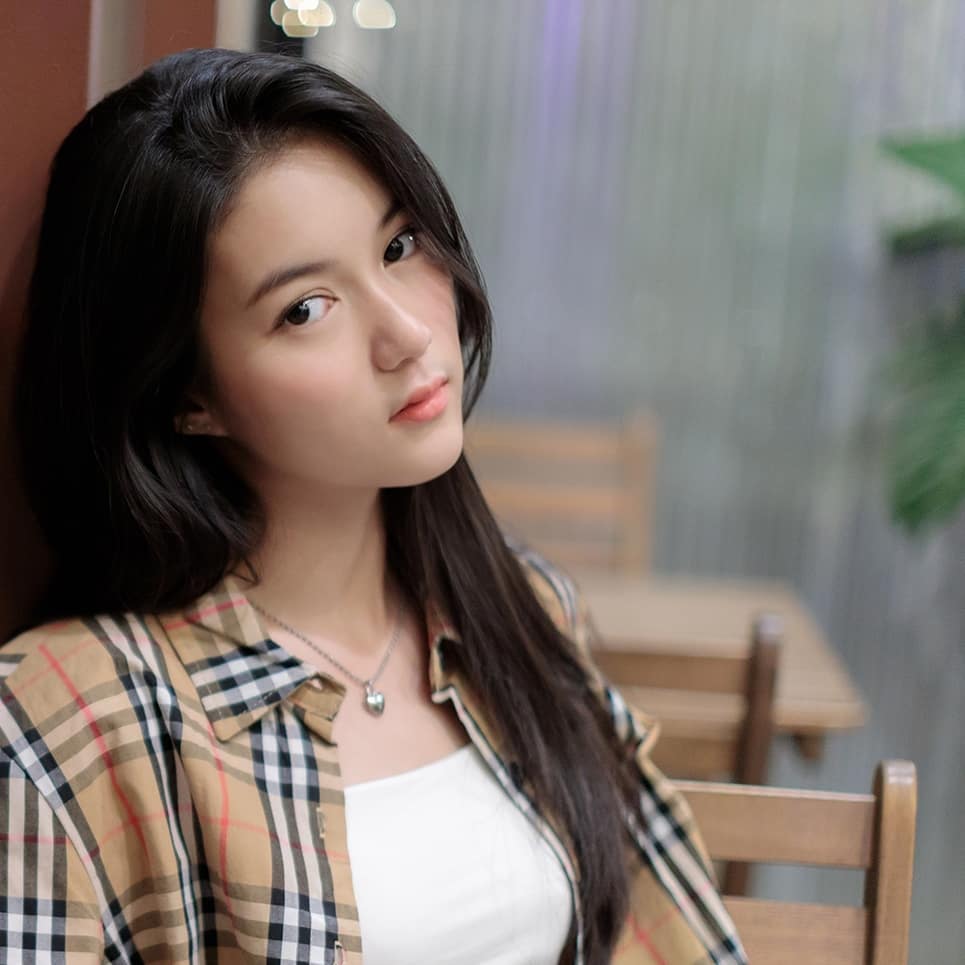 น้องใยไหม