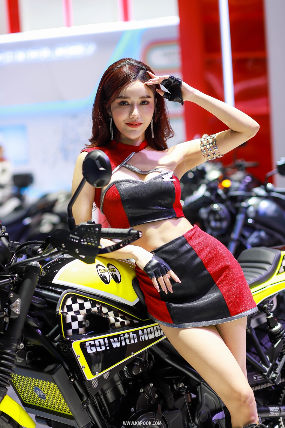 พริตตี้มอเตอร์โชว์