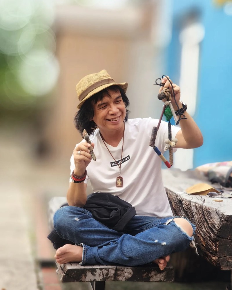 ครูสลา คุณวุฒิ