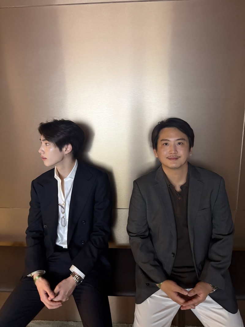 ภูธัชชัย วง BUS ออกงานกับพ่อแม่