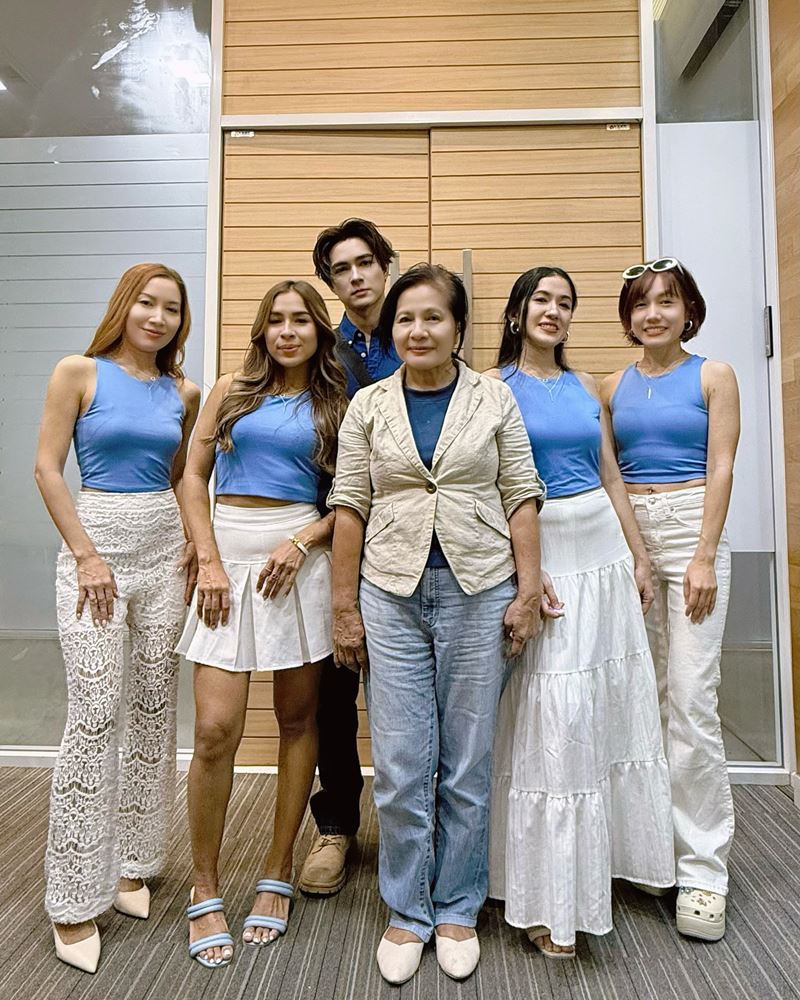 ประวัติครอบครัว แน็ก ชาลี