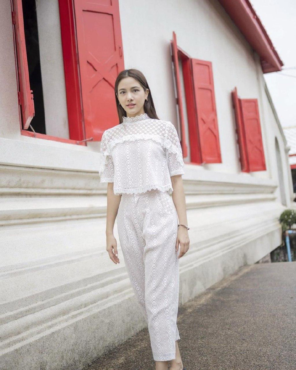 แฟชั่น, เสื้อสีขาว