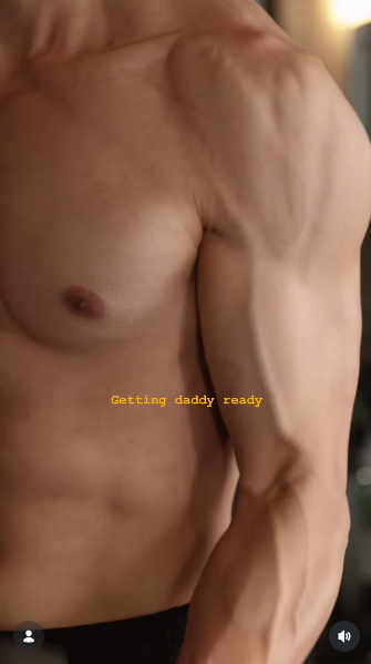 เจมส์ จิรายุ อวดร่างทอง 