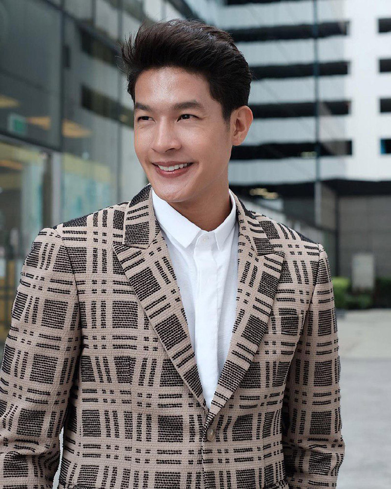 เพื่อน คณิน