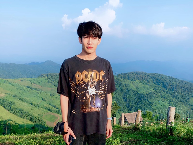 ครูเต้ย อภิวัฒน์