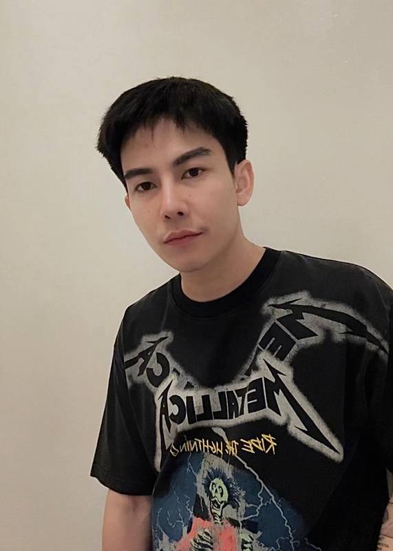 ครูเต้ย อภิวัฒน์