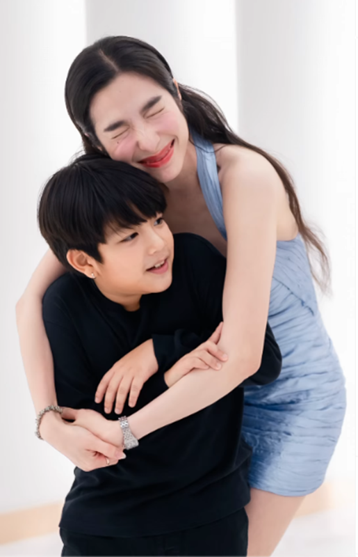 เอ้ก บุษกร น้องดิน