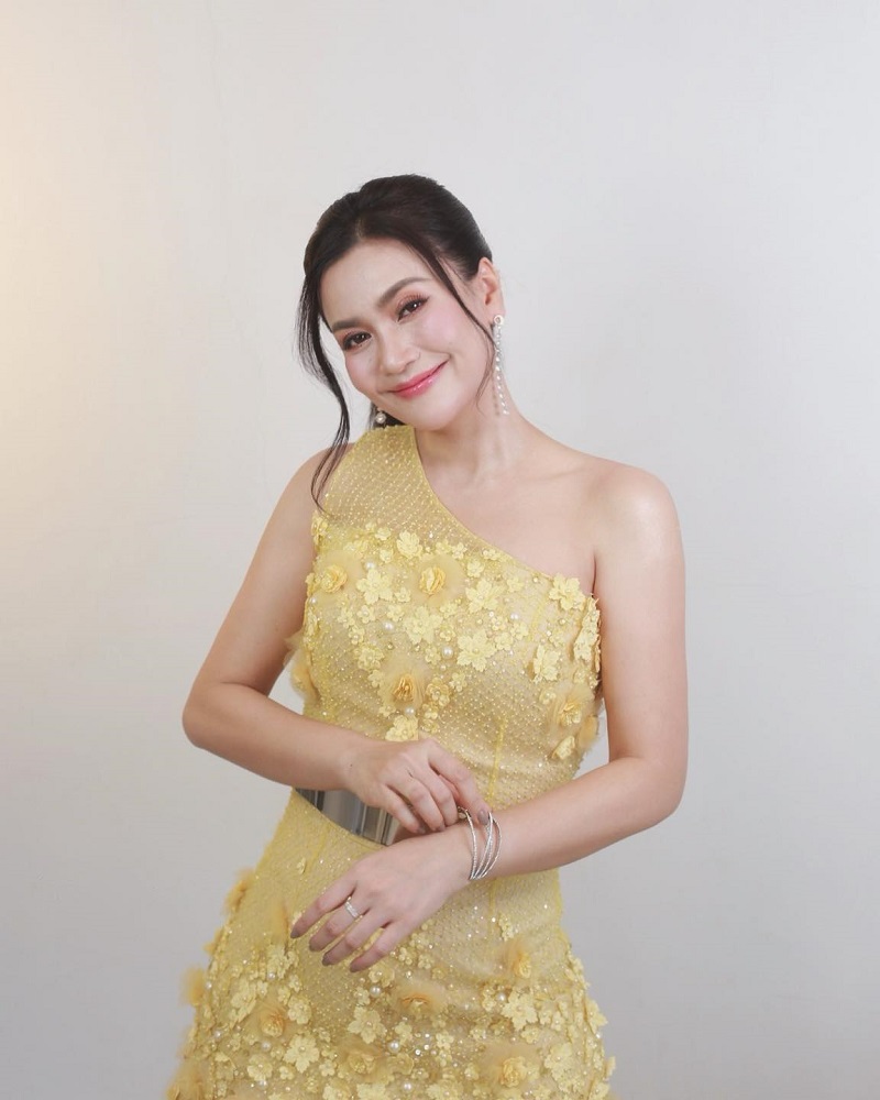 ก้านตอง ทุ่งเงิน ประวัติ