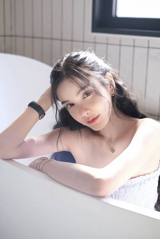 ขนม ศศิกานต์ ครูเต้ย อภิวัฒน์