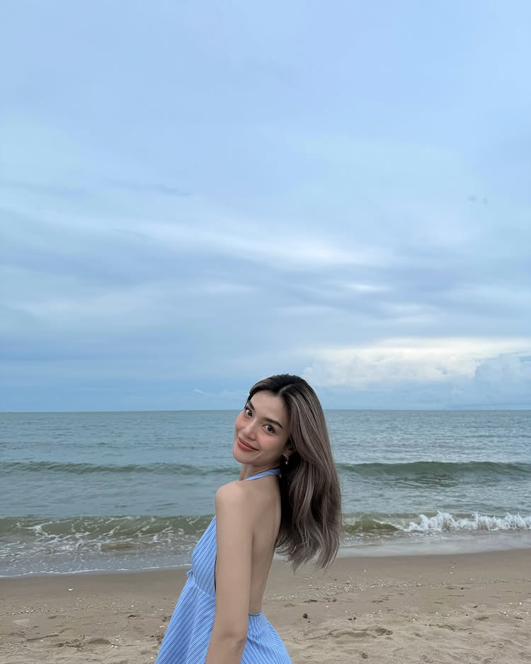 ปราง กัญญ์ณรัณ กับชุดเที่ยวทะเลเซ็กซี่