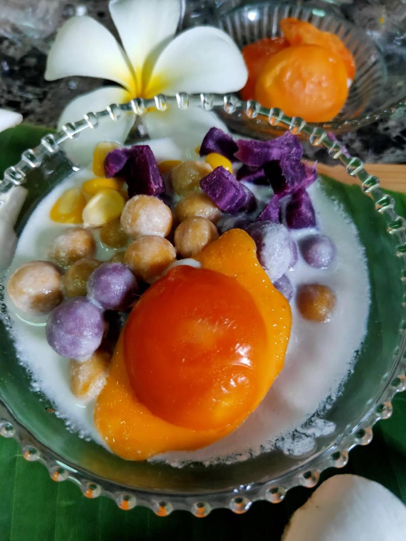 บัวลอยไข่เค็ม