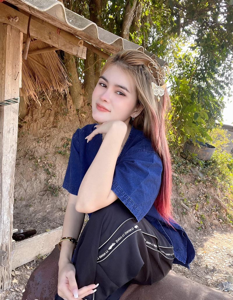 เอ๋ มิรา