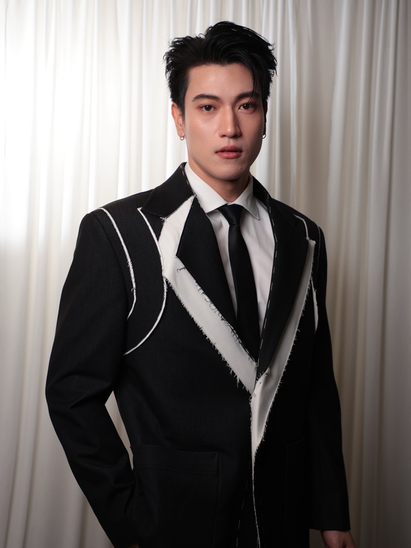 อิน จักราสินธุ์ ผลงาน