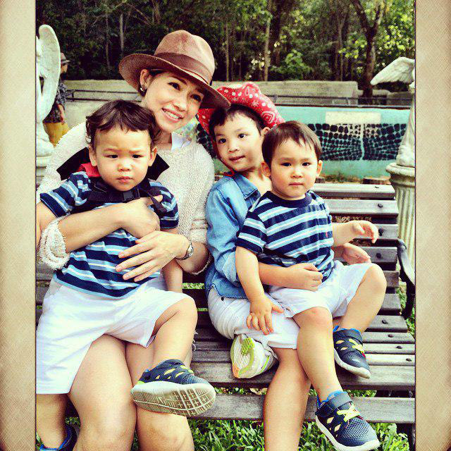 บัวชมพู ฟอร์ด