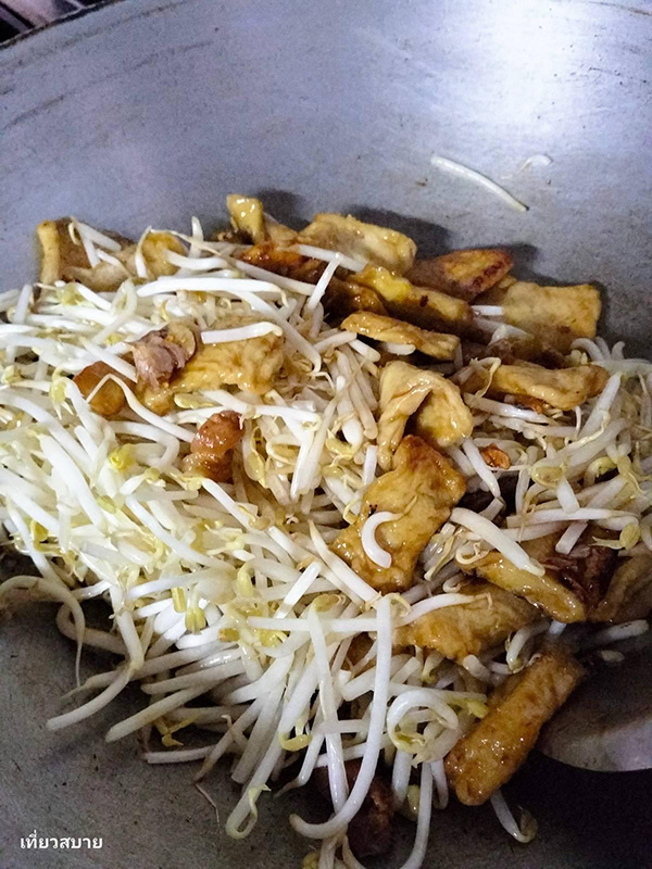 ผัดถั่วงอกเต้าหู้หมูสามชั้นกรอบ ผัดถั่วงอกใส่เต้าหู้ เมนูผัดผัก สูตรอาหาร