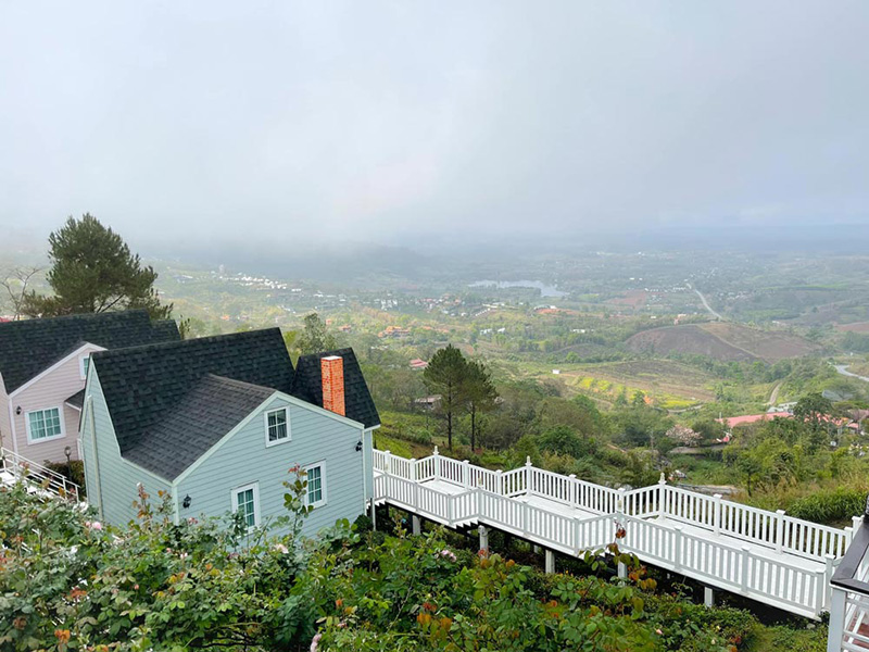Vin view English Rose Garden Resort