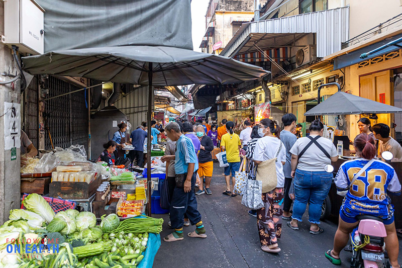 ตลาดตรอกหม้อ เสาชิงช้า