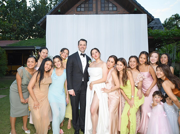 หญิง พลอยชมพู น้องสาวกอล์ฟ ไมค์ แต่งงานที่ไทย