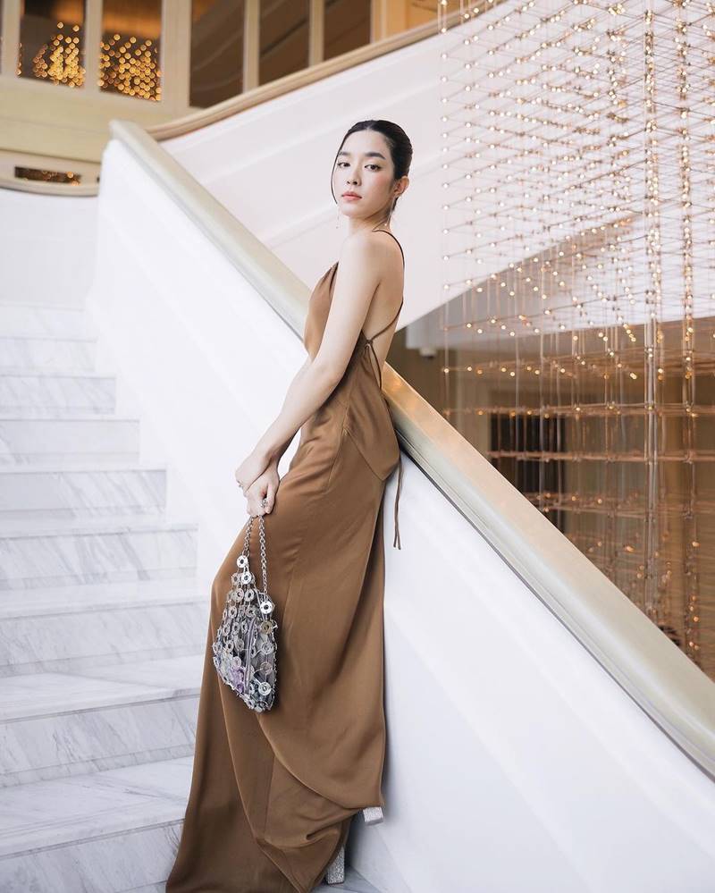 โม มนชนก 