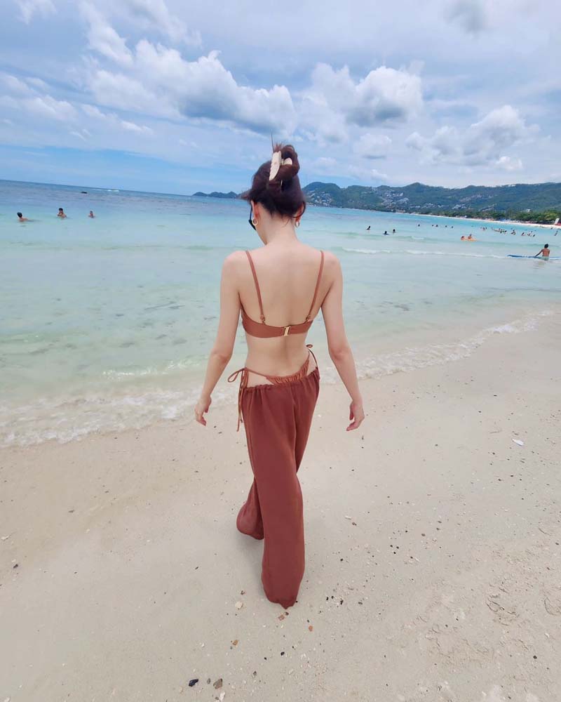 แคร์ ฉัตรฑริกา