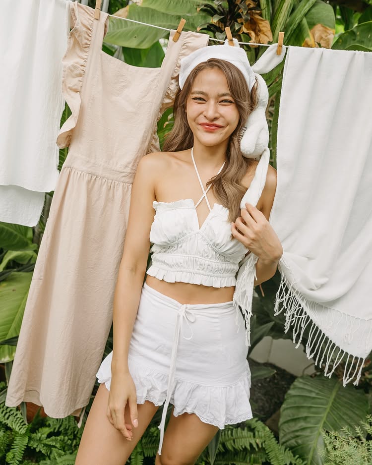 ปุ๊กลุก ฝนทิพย์ จัดแฟชั่นเซ็กซี่ซู่ซ่า กับชุดตากผ้าร้อนผ่าว